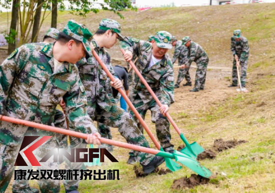 康發(fā)雙螺桿造粒機(jī)參與葛塘街道開展主題為“防范災(zāi)害風(fēng)險(xiǎn)，護(hù)航高質(zhì)量發(fā)展”宣傳活動(dòng)暨防汛搶險(xiǎn)應(yīng)急演練